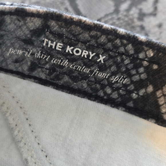 Adrianna Goldschmied Womens Pencil Midi Skirt Sz 23R Black & Gray Snake Print - Picture 11 of 14